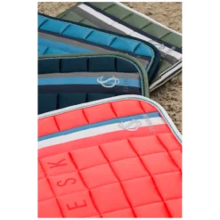 Loesdau Sättel & Zubehör|Schabracken<ESKADRON Classic Sports Schabracke Big Square Mattgloss